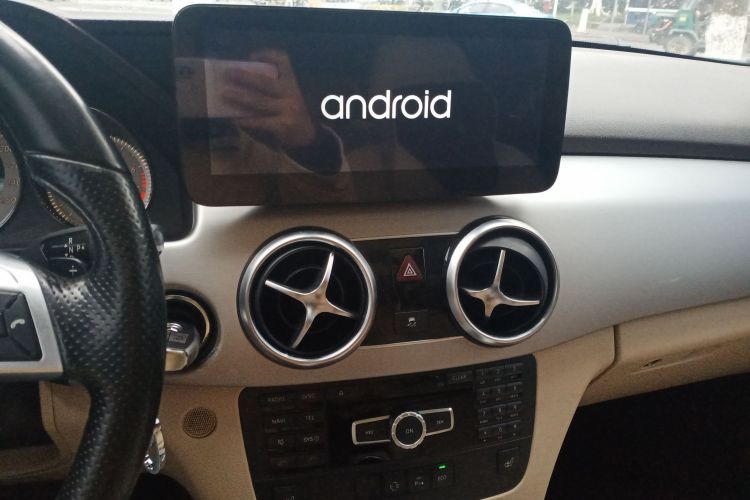 Mercedes-Benz GLK Class 2015 car image #13