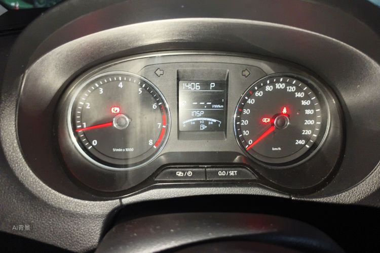 Polo 2015 car image #13
