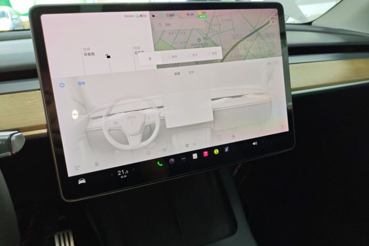 Tesla Model Y 2021 car image #13