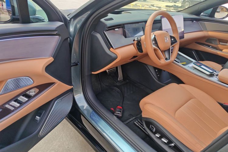 BYD HanL 2025 car image #13