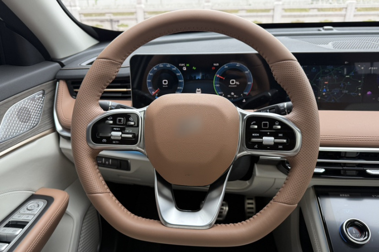 Jetour X70 C-DM 2024 car image #13