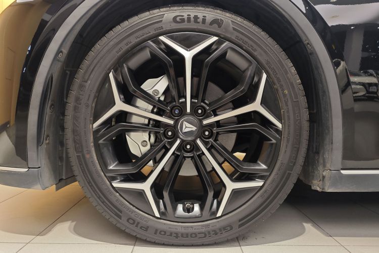 Deepal SL03 2024 #13 Deepal SL03 2024 car image #13