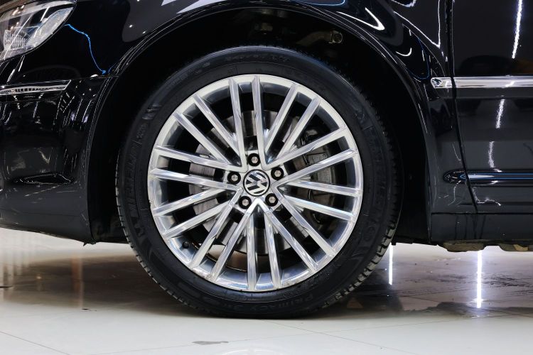 Volkswagen Pheaton 2017 immagine di auto #13