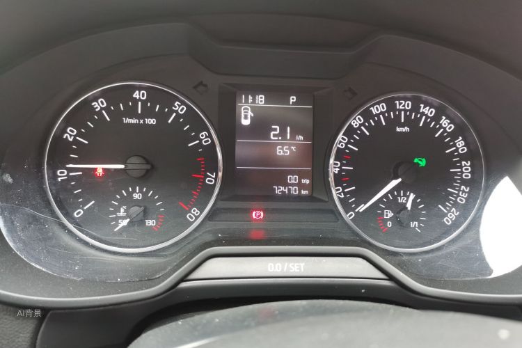 Skoda Octavia 2018 car image #13