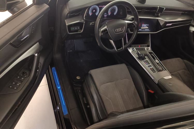 Audi A6L 2022 car image #13