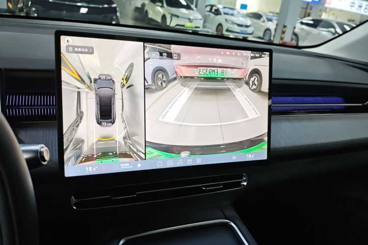 Xpeng G6 2025 صورة سيارة #13