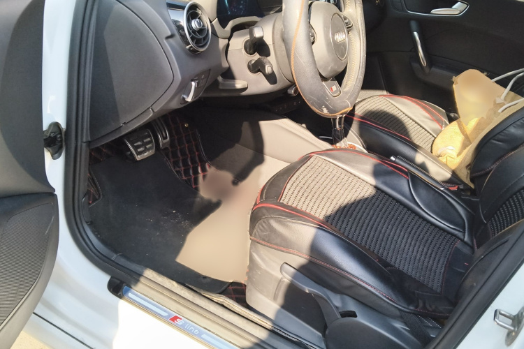 Audi A1 2016 car image #13