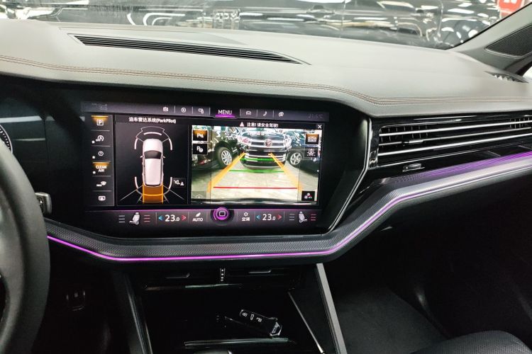 Volkswagen Touareg 2020 car image #13