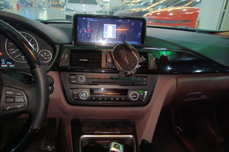 BMW 3 Series 2014 car image #13