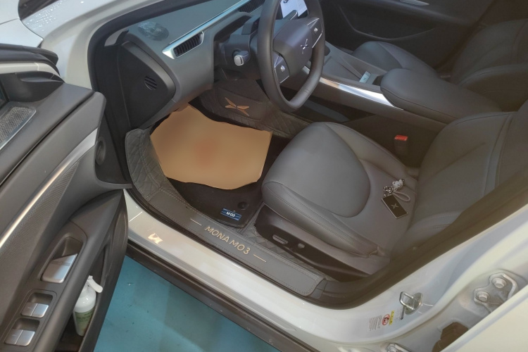 Xpeng MONA M03 2025 imagem de carro #13