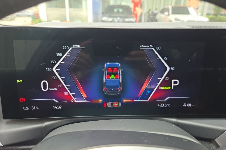 BMW i3 2022 car image #13