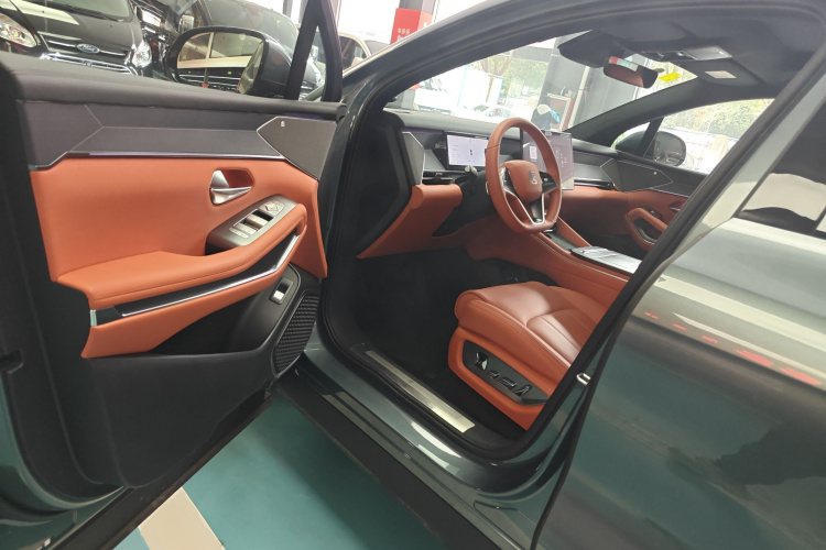 BYD Tang L 2025 car image #13