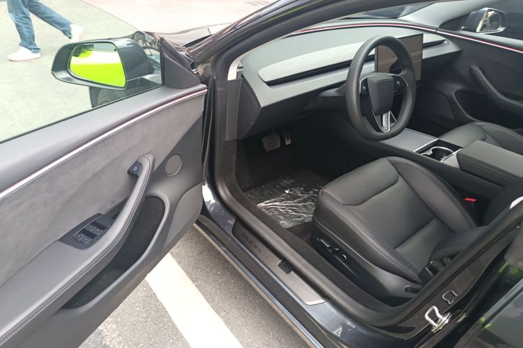 Tesla Model 3 2024 immagine di auto #13