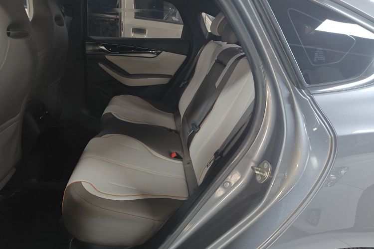 BYD Qin Plus 2023 imagem de carro #13