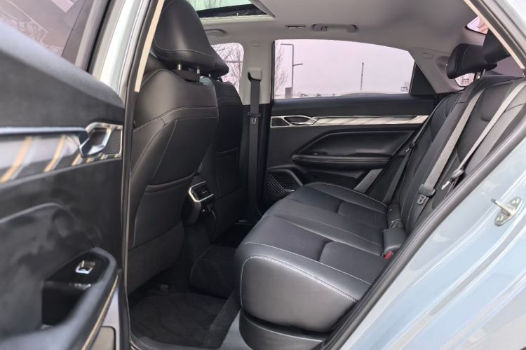 GEELY Emgrand L HiP 2023 #13 GEELY Emgrand L HiP 2023 immagine di auto #13