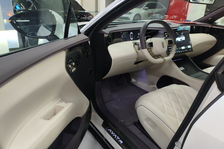 Avatr 11 2025 #13 Avatr 11 2025 car image #13