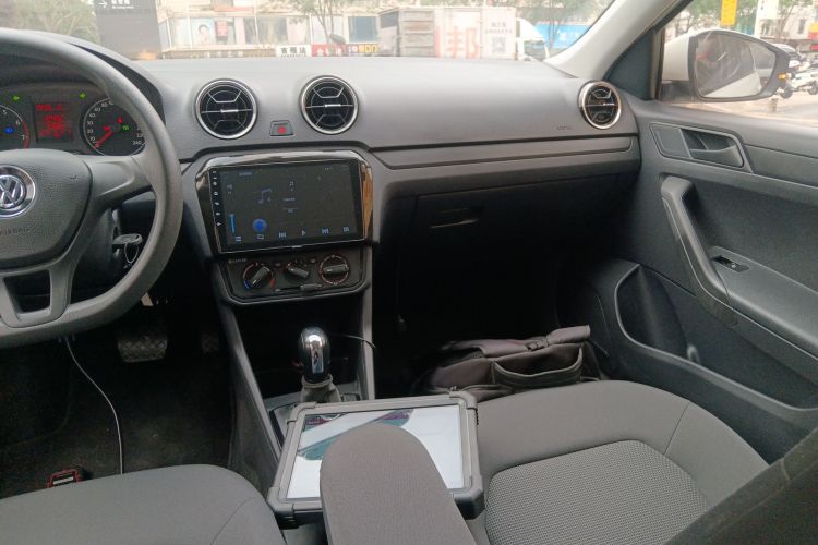 Jetta Jetta 2019 car image #13