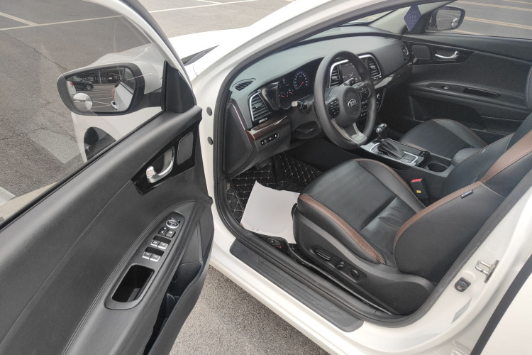 Kia K5 2017 изображение автомобиля #13