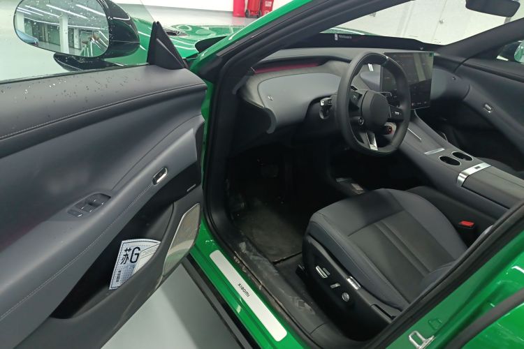 MI YU7 2025 car image #13