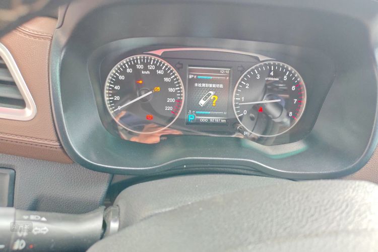 SWM X7 2018 изображение автомобиля #13