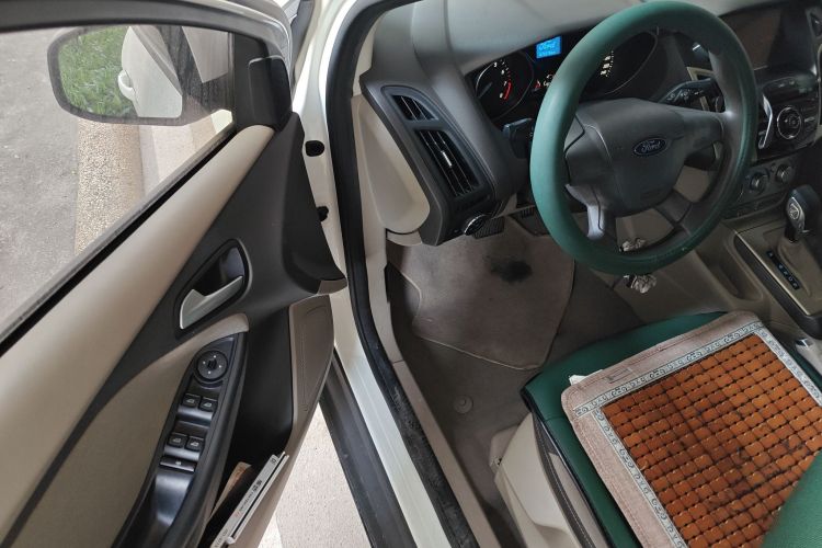 Ford Focus 2015 #13 Ford Focus 2015 car image #13