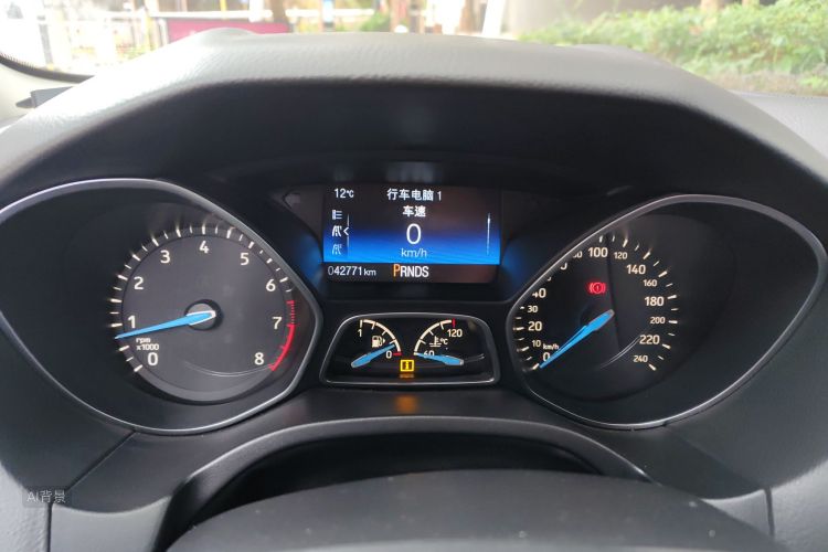 Ford Focus 2017 car image #13