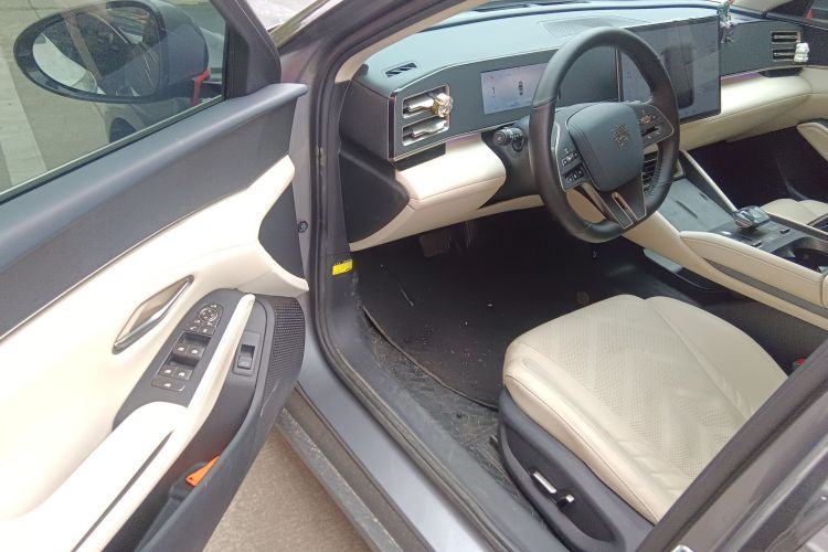 BYD Qin L 2024 car image #13