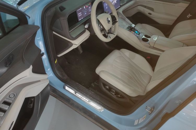 Denza N7 2024 car image #13