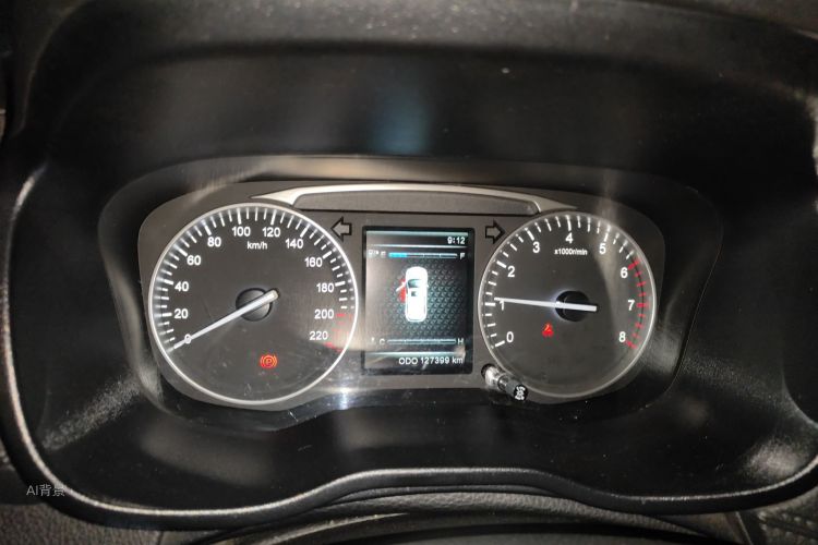 SWM斯威汽车 SWM斯威X7 2017 #13 SWM斯威汽车 SWM斯威X7 2017 汽车图片 #13