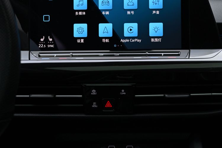 Volkswagen Golf 2022 car image #13