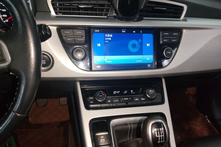 GEELY Boyue 2016 immagine di auto #13