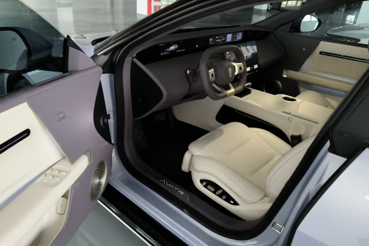 Avatr 06 2025 #13 Avatr 06 2025 صورة سيارة #13