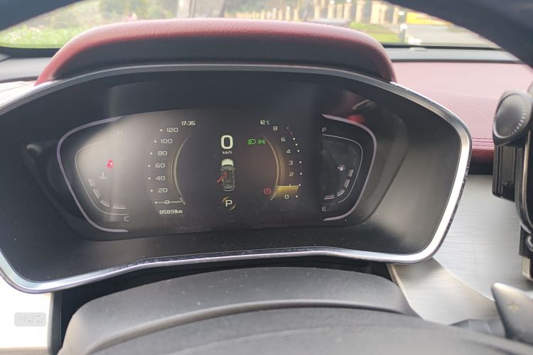 GEELY Coolray 2019 car image #13
