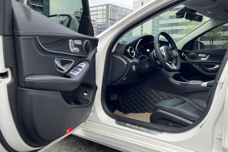 Mercedes-Benz C Class 2020 car image #13