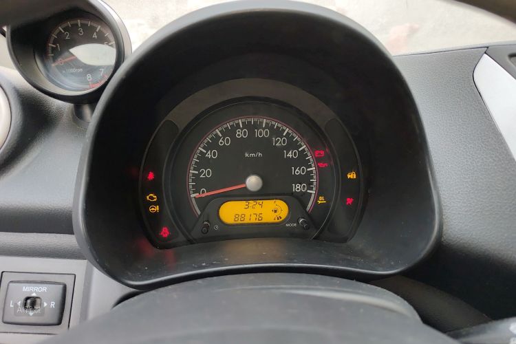 Suzuki Alto 2014 immagine di auto #13