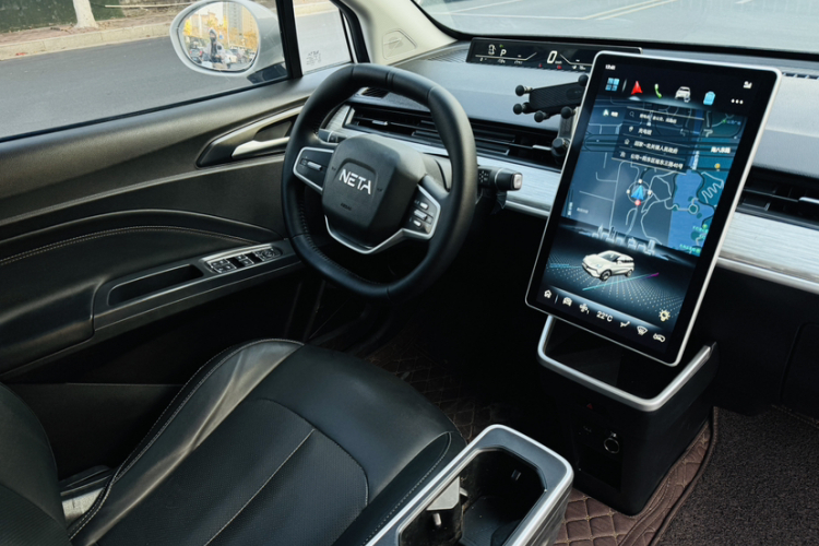 哪吒汽车 哪吒V 2023 #13 哪吒汽车 哪吒V 2023 汽车图片 #13