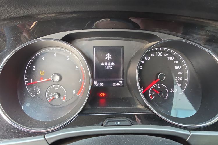 Volkswagen Touran 2018 immagine di auto #13