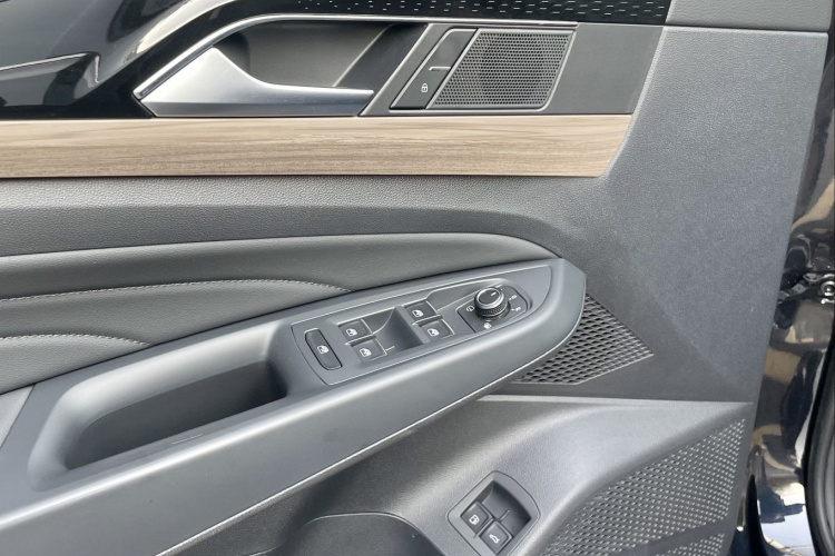 Volkswagen Passat New Energy 2019 #13 Volkswagen Passat New Energy 2019 car image #13