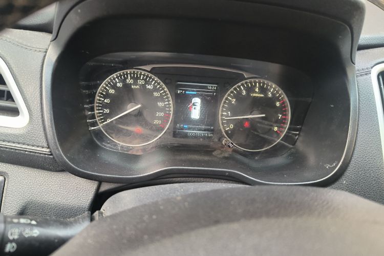 SWM斯威汽车 SWM斯威X7 2016 汽车图片 #13