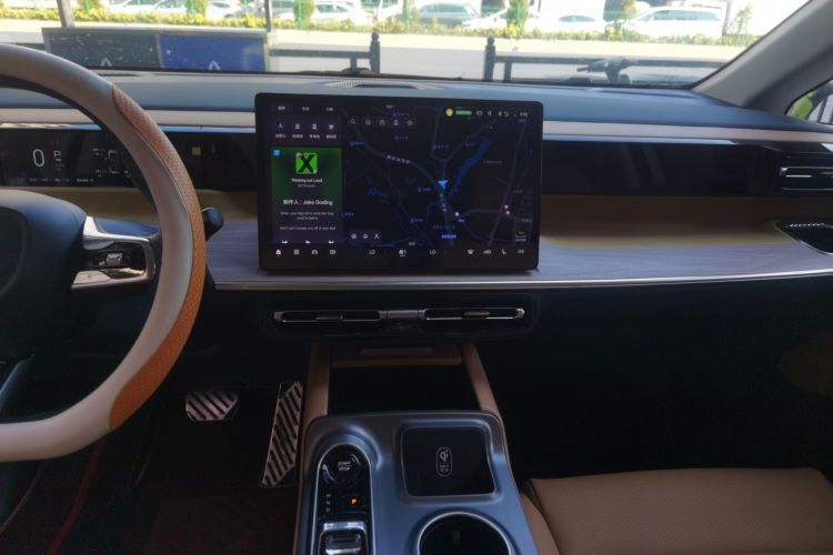 GAC Trumpchi E8 New Energy 2023 car image #13