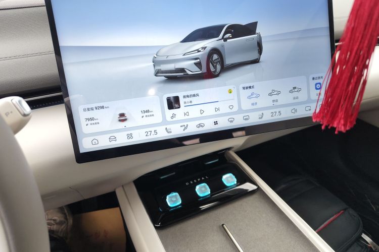 Deepal L07 2025 صورة سيارة #13