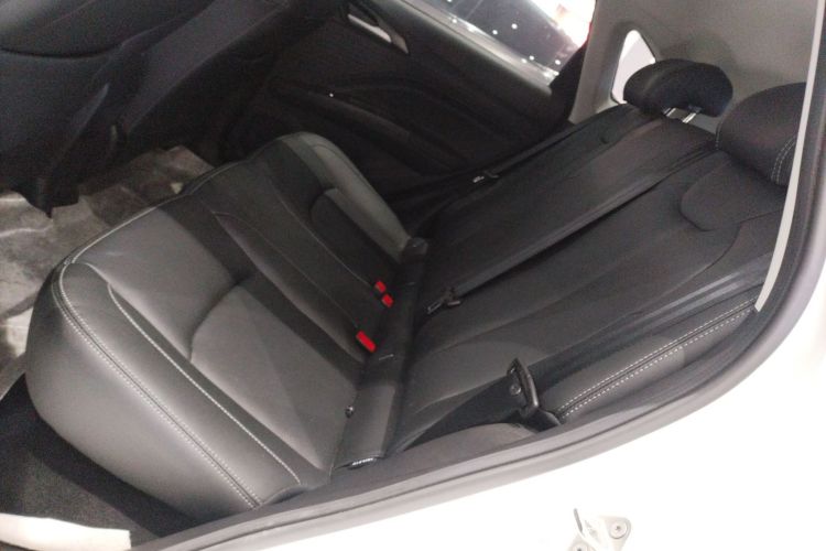 哪吒汽车 哪吒AYA 2023 汽车图片 #13