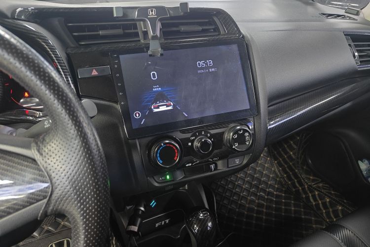 Honda Fit 2018 #13 Honda Fit 2018 car image #13