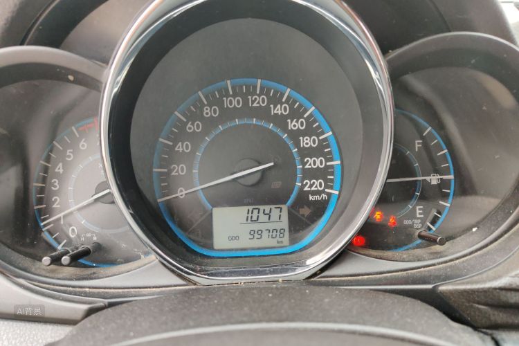 Vios 2015 immagine di auto #13