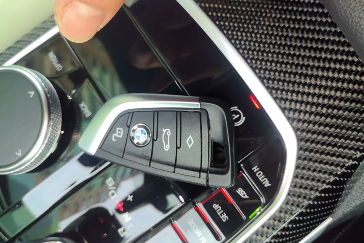 BMW M2 2024 car image #13