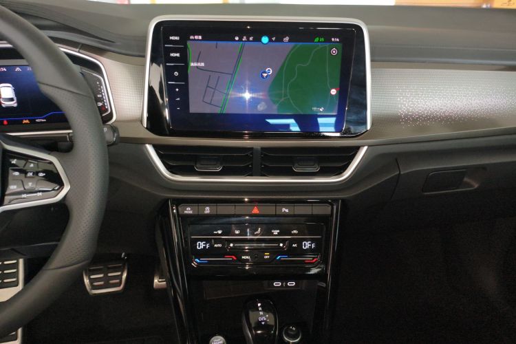 T-Roc 2025 car image #13