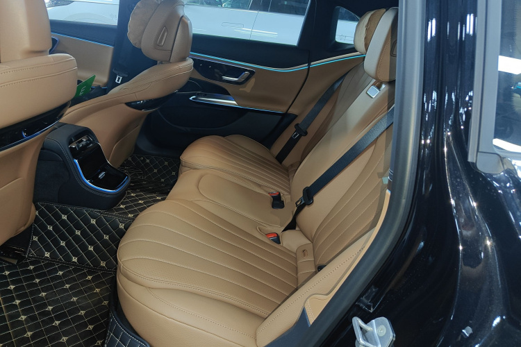 Mercedes-Benz E Class 2026 car image #13