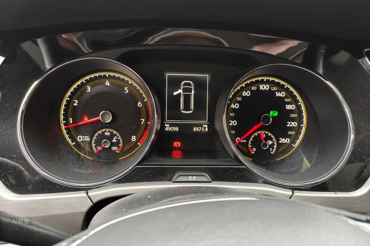 Volkswagen Touran 2021 car image #13