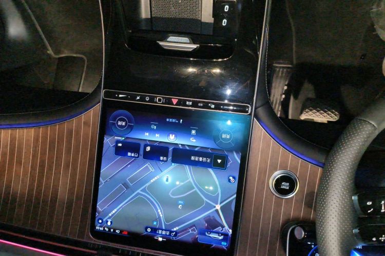 Mercedes-Benz EQE SUV 2023 #13 Mercedes-Benz EQE SUV 2023 car image #13