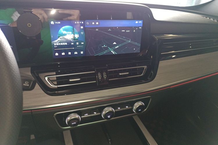 HongQi HS5 2025 car image #13